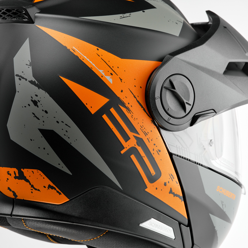 E2-Explorer-Orange-Detail-01_uid_6357eab0dfd73