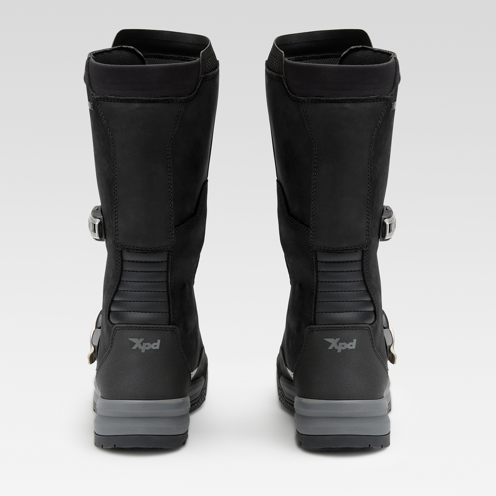 X-ADVENTURE-H2OUT-S132-026-BACK-VIEW