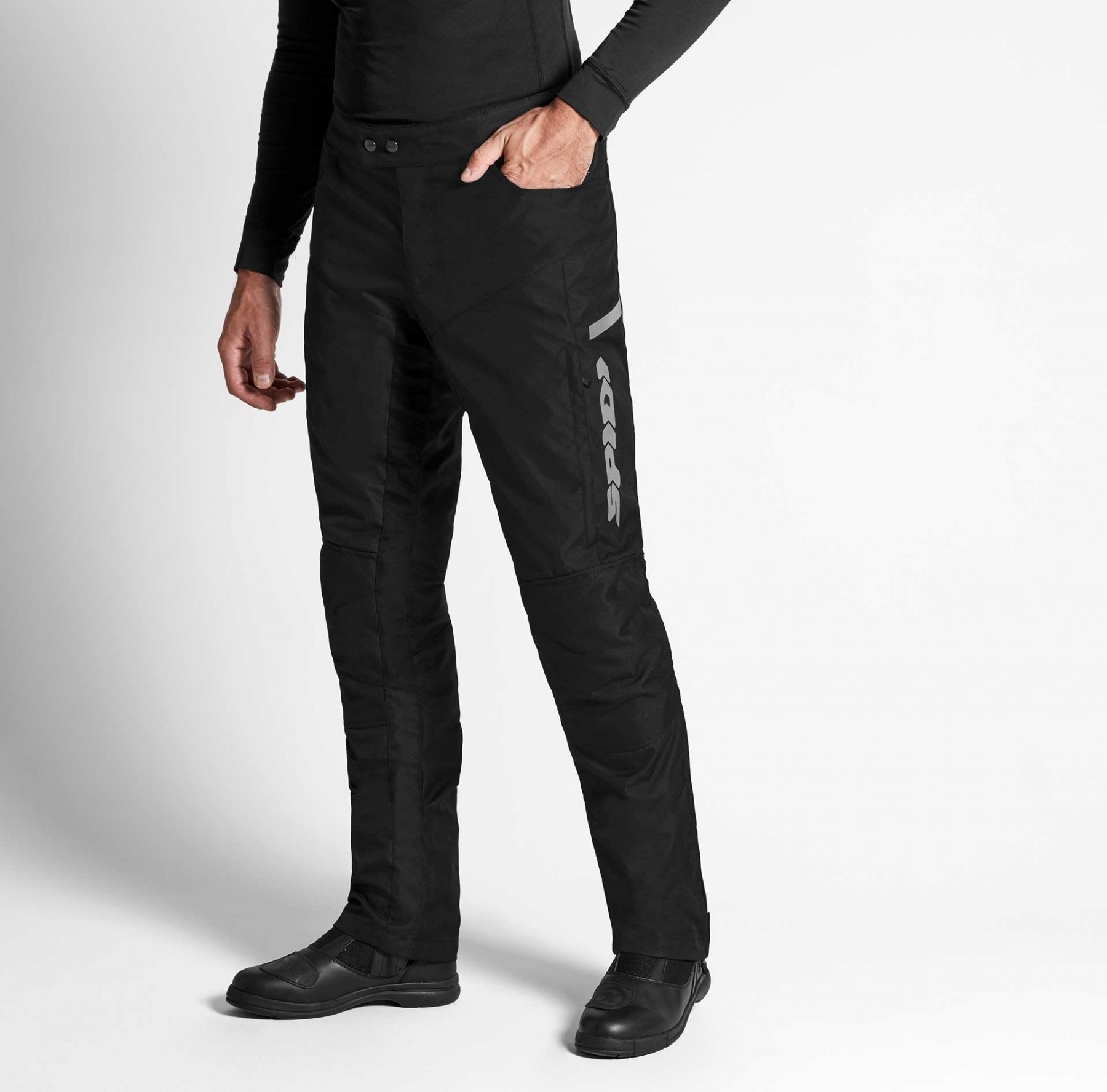 voyager-pants-u97-026-model-01