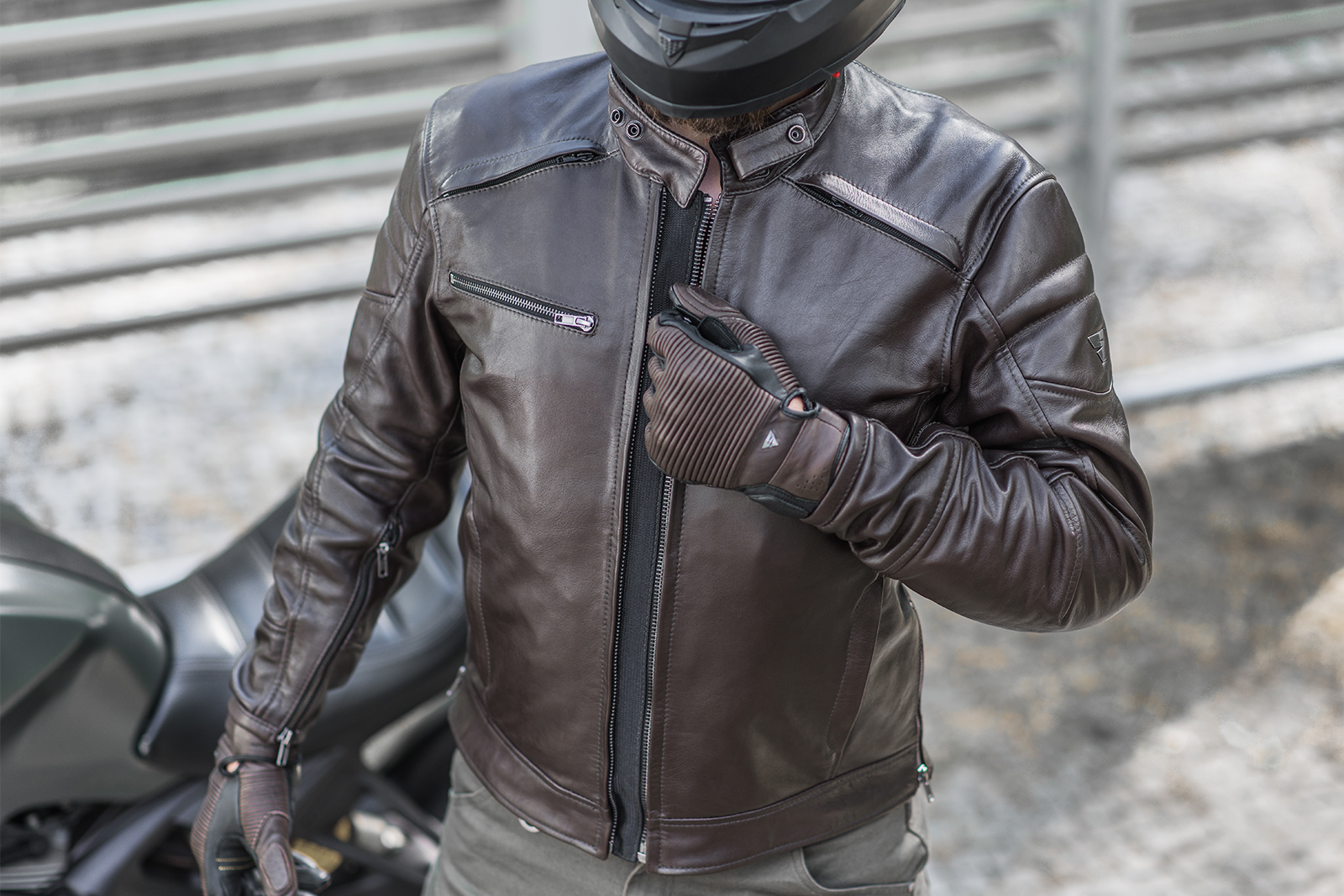 dsc_881020blake_jacket20h3zip