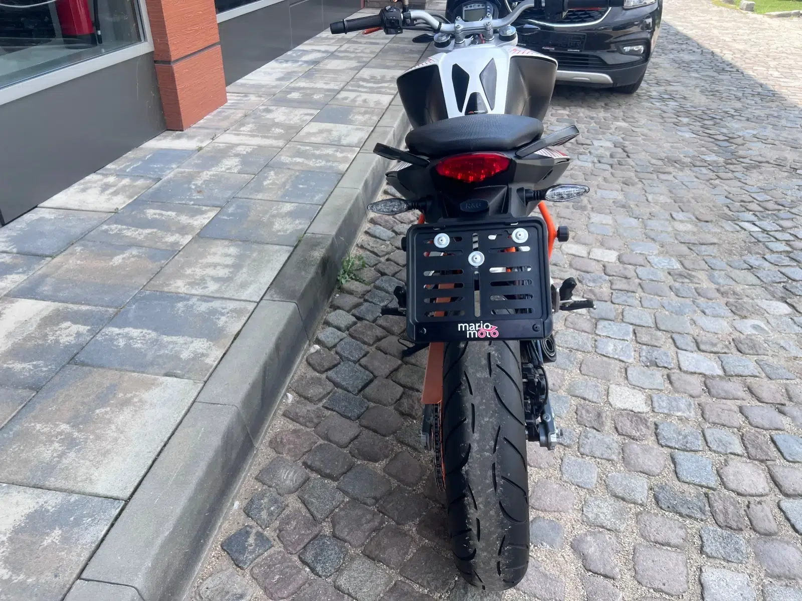 K9