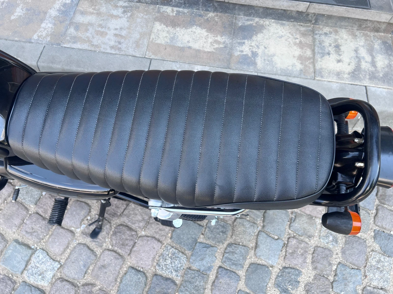 V10