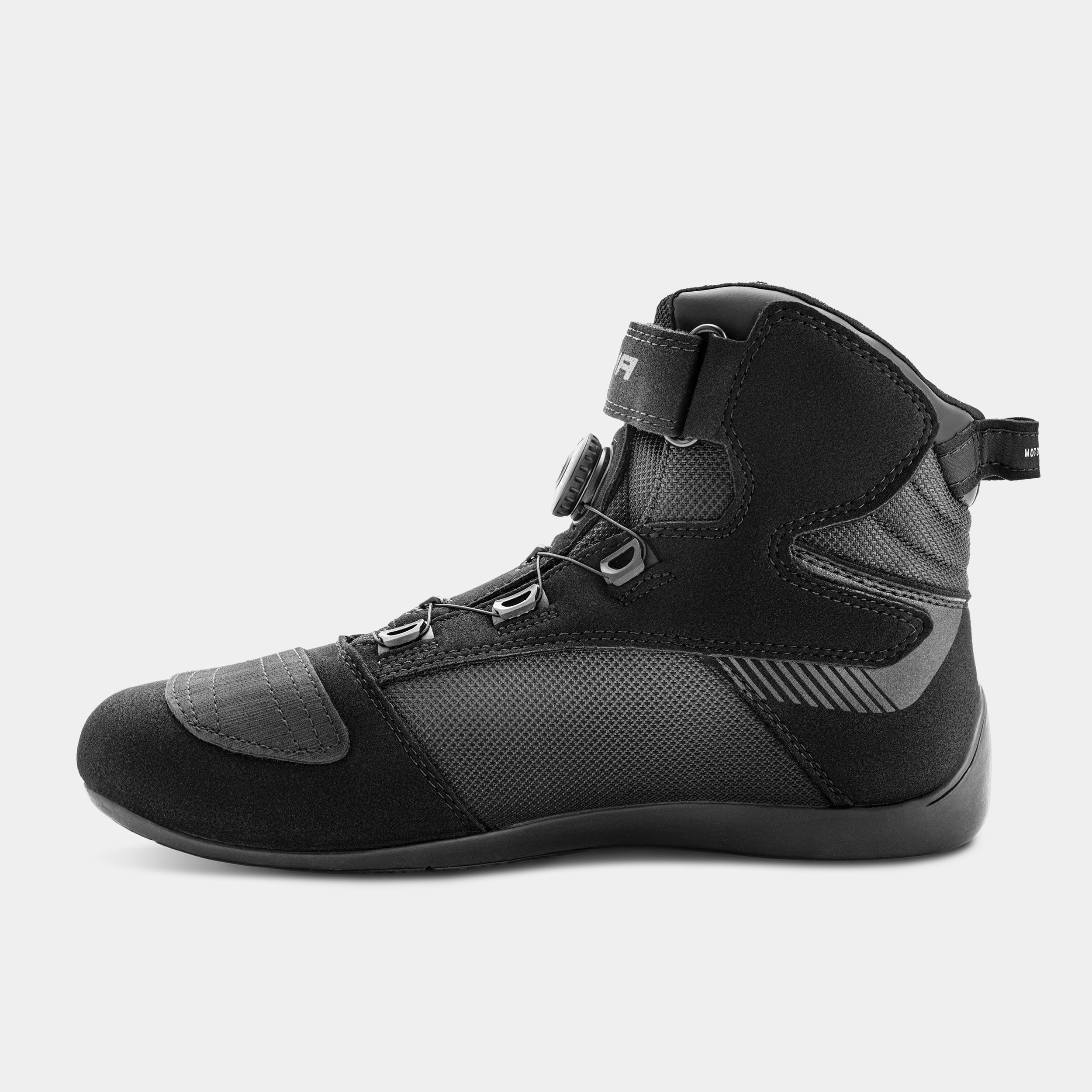 shima_exo20vent_boots_men_black_front_left