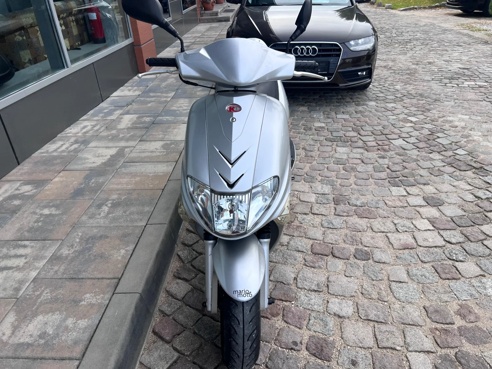v8
